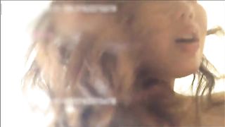 98年艺校小美女坐在大鸡巴上不停的摇摆欲死欲仙的享受着奶子嫩的可以掐出水