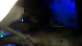 KTV套房爆操极品身材披肩美乳淫荡双娃从床上操到椅子上国语对白露脸版