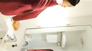 女神嫩模雨珍制服诱惑肉丝挑逗美腿小穴湿嗒嗒近景特写