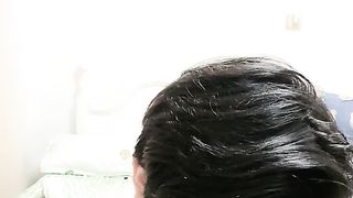 【真实搭讪送她回家】颜值控专属，超清纯脸蛋儿超美的学生妹，家中与帅男友颠鸾倒凤，丰满亮眼的前大灯