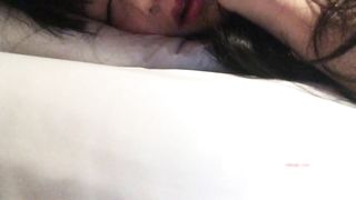 失恋美女约网友谈心被带到宾馆啪啪