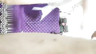 【山鸡探花约炮】，广州楼凤家中偷拍，大胸小姐姐，沙发上啪啪，白兔乱颤玉腿高耸，美不胜收，高清源码录制