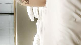 【野狼出征探花】门票138，深圳大圈外围女神，美乳高颜值，侧插近景欣赏那销魂享受表情