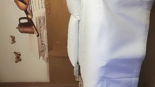 【69堂精品】重金忽悠足浴小姐姐，外围的价格，享受良家的肉体，苗条美腿，身姿曼妙，角度变化眼花缭乱