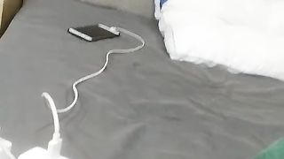 【69堂精品】【江苏足模】。脚丫子真香，白嫩鲍鱼，‘我好想要，下面好痒，快点来吧’，小姐姐饥渴的不行，很喜欢做爱，很舒服，无套射胸