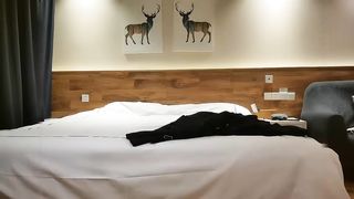 【69堂精品】黄先生约大奶纹身妹啪啪椅子上摸逼后入抽插操哭01