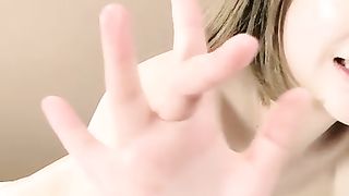 【69堂精品】清纯萌妹浴室跳蛋假屌骑坐拍打屁股03