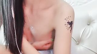 【69堂精品】颜值女神美腿粉穴大尺度自慰手指磨蹭洞口02