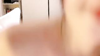 网红白虎小姐跳蛋塞入一进一出掰开菊花看看