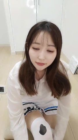 【69堂精品视频】初音美玲自慰呻吟口含阳具诱惑不断