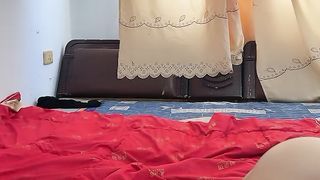 刚成年18小萝莉水晶假屌凳子上骑坐自慰抽插紧致小穴