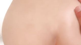 【69堂精品视频】妹子被男友带到酒店道具刺激抠逼爆菊操逼