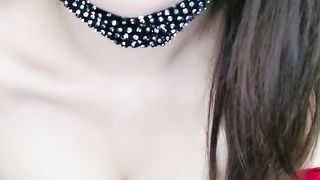 悠悠子白嫩大奶粉嫩乳头直播高潮流水