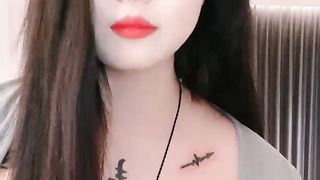 【69堂精品视频】母单花酒店诱惑白嫩大美乳侧漏无疑