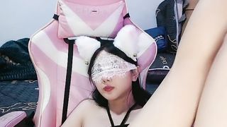 【69免费视频】直播玩弄骚穴来回抽插流水呻吟