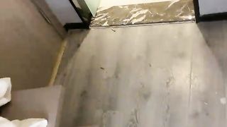 【69免费视频】小电臀小人妻玩弄鸡巴蛋蛋主动坐插内射