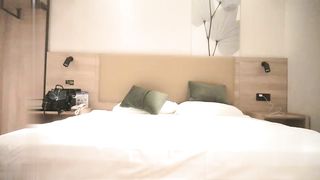 【69堂精品视频】贾总寻欢约两个妹子一人干一个各式操逼暴插