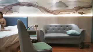 【69堂精品视频】黑色皮裤肉肉身材少妇啪啪穿上网袜口交上位