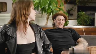 【69堂精品视频】宝宝的小女孩被钻在屁股和嘴里都塞满鸡巴