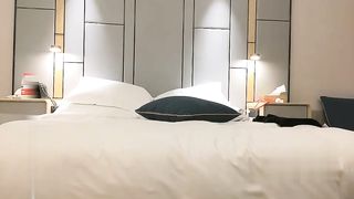 【69堂精品视频】小宝寻花约外围妹00小嫩妹苗条翘臀美腿累瘫在床