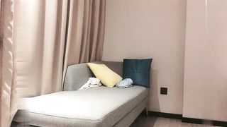 【69堂精品视频】文轩极品颜值甜美妹子蹲着口交舔弄上位骑乘抽插