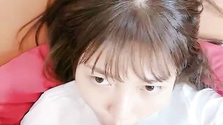 【69堂精品】粉红色奶头小姐姐干净无毛小穴小鸡巴上位