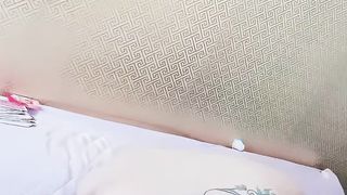 【69堂免费视频】黑面少侠大鸡巴疯狂挑逗淫穴少女侧入干逼