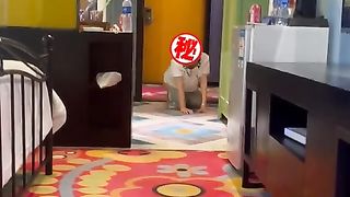 【69堂免费视频】娇小苗条骚妹妹【苏苏】大白天各种路人前露出紫薇啪啪胆量惊人