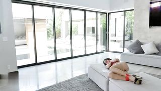 【69堂免费视频】被绑起来的熟女被性交并射精