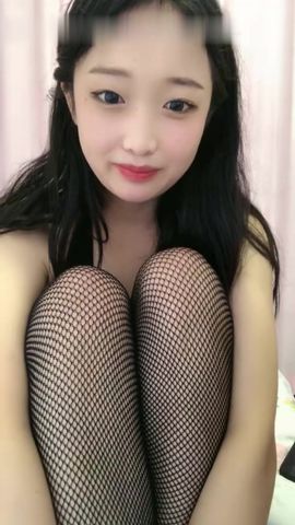 【69堂免费视频】近期下海甜美少女！连体网袜开档美臀！第一视角后入，屁股扭来扭去，干净无毛肥唇嫩穴