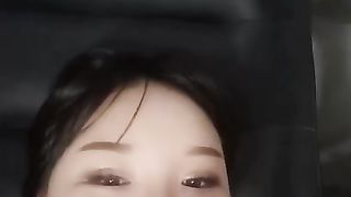 【69堂免费视频】傲娇宝宝SM工作室，全程露脸跟人妖一起玩耍，淫声荡语灌肠抠弄菊花