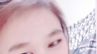 【69堂免费视频】丝袜高跟露脸肚兜小少妇被大哥爆草三小时