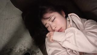 【69堂免费视频】口水流在叔叔枯萎的身体上，舔遍了每一个角落