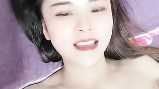 【69堂免费视频】新人下海颜值小骚货！出租屋操逼！