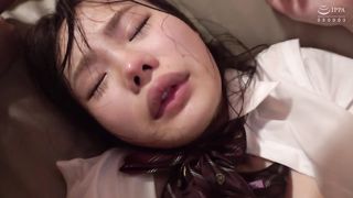 【69堂免费视频】而且，令人惊讶的是，迷你裙和内裤完全可见！我被邀请了