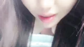 【69堂免费视频】极品大学姐妹花激情5P，3个颜值很高的妹子伺候两个纹身大哥