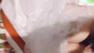 【69堂免费视频】可爱高中女儿在写作业，忍不住强行插进嫩穴爆操，射了很多，操完很内疚，不过确实爽哈哈