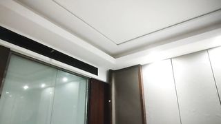 【69堂免费视频】约操巨乳骚女一线天肥穴手指揉搓扣弄大力撞击