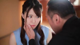 【69堂免费视频】为我心爱的丈夫提供的周末肉类小便池的替代品。我被这个极其邪恶的老男人一遍又一遍地内射，直到我怀孕了