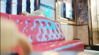 【69堂免费视频】【KTV撩妹】年前全网K商达人新作，新来的大学妹子假期兼职