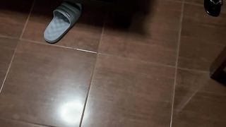 【69堂免费视频】20岁兼职小姐姐，害羞捂脸被舔逼，激情做爱嗷嗷叫，不满足娇嗔抱怨