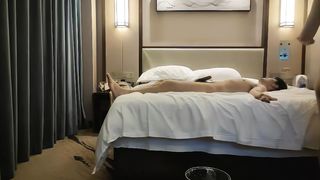 【69堂免费视频】今日养生探花新人老哥甜美马尾妹子，休息下再开始第二炮，舔奶子摸逼调情，坐上来套弄没几下就射了