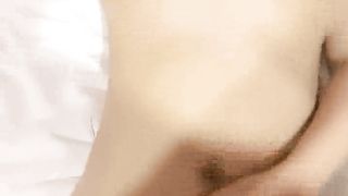 【69堂免费视频】有奶水的轻熟女少妇伺候鸡巴带钢珠的大哥，深喉口交