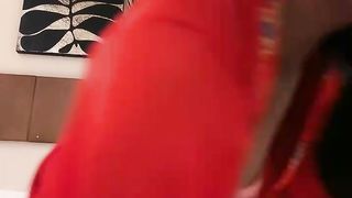 【69堂免费视频】极品御姐跟她的老外男友激情啪啪大秀直播给狼友看，小嘴塞不下大鸡巴