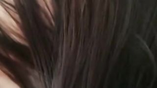 【69堂免费视频】【叔嫂乱伦】大哥让我照顾生病的嫂子，一时没忍住内射嫂子两次，嫂子竟然说精子留给哥哥吃