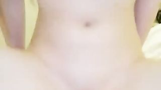 【69堂免费视频】姐姐十九岁性感红唇白皙美乳妹子和炮友啪啪，脱掉内裤足交特写骑坐猛操无毛粉穴搞了两炮1_