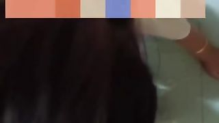 【69堂免费视频】【恋母少年】问母亲我和爸爸谁操的爽，不小心内射了