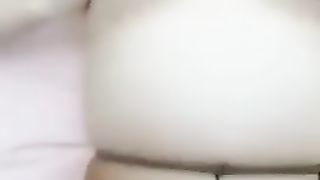 【69堂免费视频】【叔嫂乱伦】小弟去哥哥家借东西，哥哥不在家看见丰腴嫂子忍不住上了她