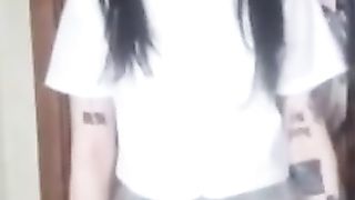 【69堂免费视频】【裸贷泄密】音乐学院大二女学生被迫借裸贷吸毒，虐待调教自慰视频流出