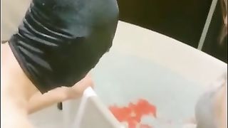 【69堂免费视频】后悔做了鸭子！富婆给我三万要拿钢丝球干我菊花 ：（